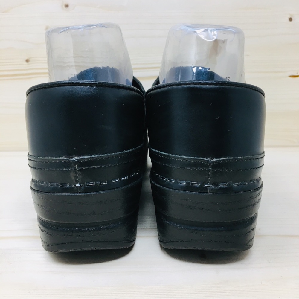 Dansko Women’s Black Clogs Sz 9M - Picture 5 of 8